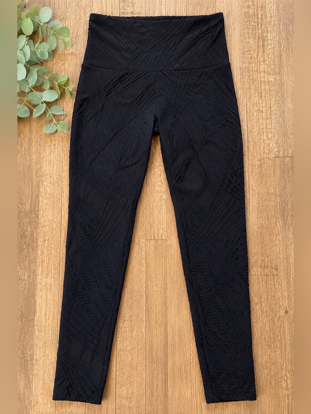 Onzie Black Textured Yoga Leggings S/M High Rise Jacquard Athletic Pants